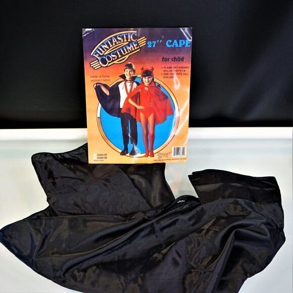 Halloween Cape Vintage Kids Funtastic Costume One Size Fits All 27" Black - Picture 2 of 8